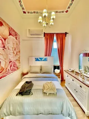 “Athenas” Neoclassic Harbour View Apartment Hotels near Talea FX