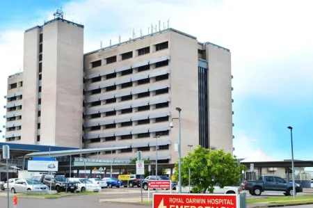 Zenhouse Bushland Fenced Backyard Near Hospital