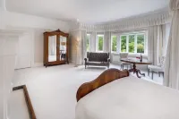Richmond Place - Apartment in Private Mansion Hôtels à proximité de : Windermere