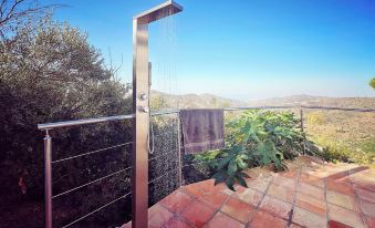 House Sleeps 4 - Parking-Balcony-SeaView - New