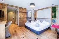 Hotel Riederhof- Urlaub Mit Wau! Hotels in Ladis