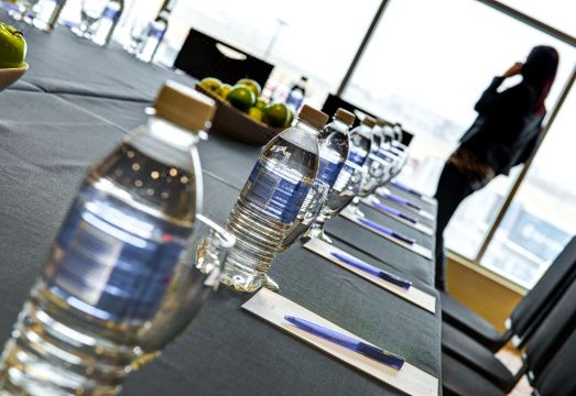 어플로즈 호텔 주변 명소