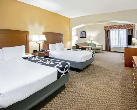 La Quinta Inn & Suites by Wyndham Lawton / Fort Sill Hotels in Lawton