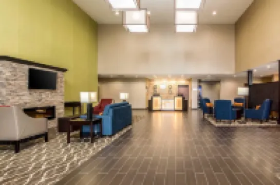 Comfort Suites Meridian and I-40 Hotels in Oklahoma City