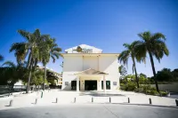 Mirachoro Carvoeiro Hotels near A Boneca