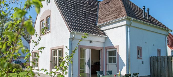 Villa in Germany with Sauna & Bubble Bath Hotels in Bentheim