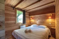 Village Huttopia Pays de Condrieu Hotels in Condrieu