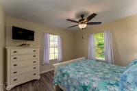 Gogo House in Port Charlotte Hotels near Publix Super Market at Quesada Commons