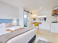 The Blue Water, Dreamtime Beach Hotels in Tweed Heads