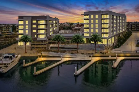 Courtyard Marina del Rey Отели рядом с достопримечательностью «Отис Колледж оф Арт энд Десайн»