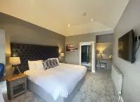 Aberdunant Hall Hotels in Dolbenmaen