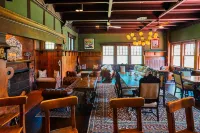 Apple Tree Inn Hotels in Lenox