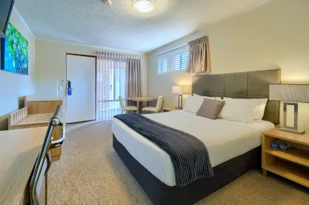 Albany Motel & Apartments Отели в г. Олбани