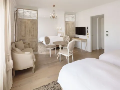 Hotel Plumm Hôtels à : 