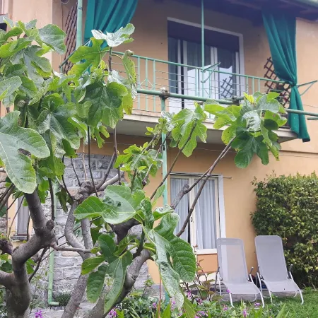 Apartment with Garden and Private Parking