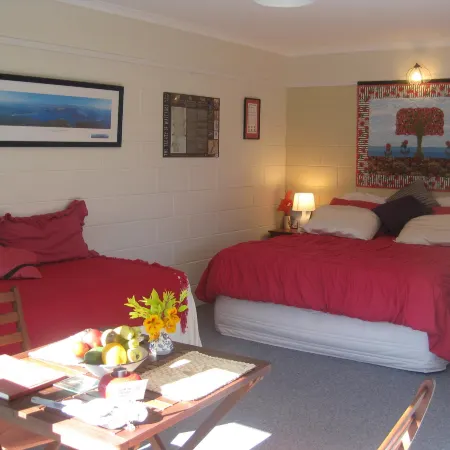 Moanarua Beach Cottage