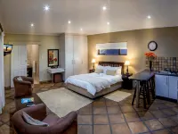Room-Luxury Room, Double Bed and Sleeper Hotel di 