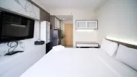 Tidy and Comfy Studio at Bale Hinggil Apartment - Apartments