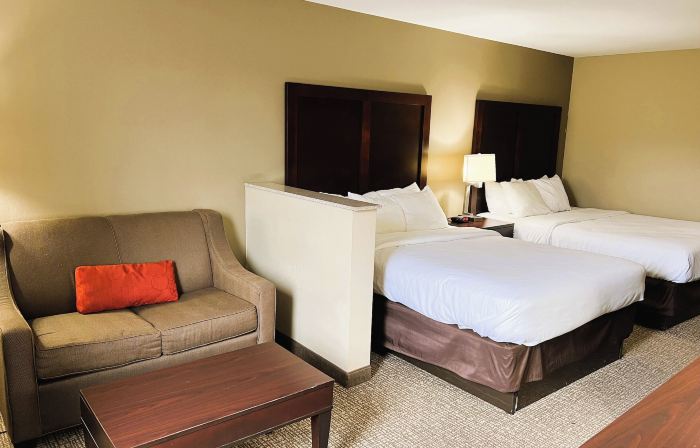 Days Inn & Suites by Wyndham Manheim Lebanon