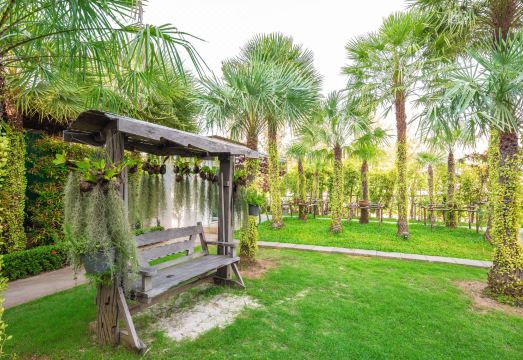 2. 숭통 카말라 비..