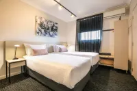 Nightcap at Hendon Hotel Hotels near Chinatown