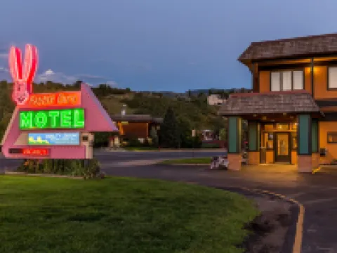 Rabbit Ears Motel Hotels in Routt County