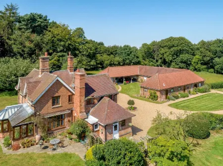 Holly Lodge Country Guest House Отели в г. Окстон