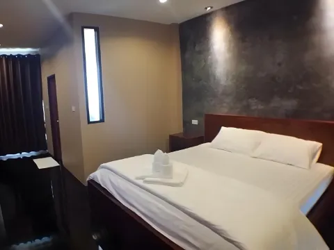 ห้องซูพีเรียร์ เตียงใหญ่ 1 เตียง