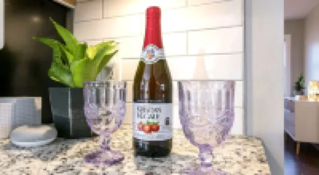 Gorgeous in Downtown Royal Oak! Designer Home, Perfect Reviews, 2 full baths! 羅亞爾奧克酒店