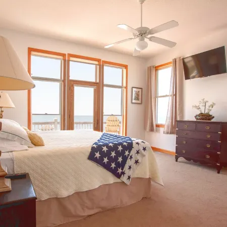 HEATED pool/waterfront/private pier/tennis/hot tub/kayaks/SUPs/8bed 6bath