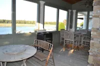 Family-friendly, Pier On Intercoastal Waterway, Large Screened-in Porch
