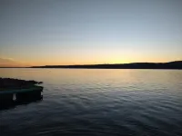 Four-Season Retreat by the Lake; pet friendly!