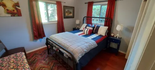 Southern Oregon Mid -Century Coastal Charmer Summer Discount- Aug & Sept 2025