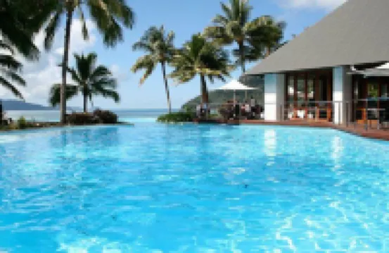 Lagoon Beachfront Lodge 005 on Hamilton Island by HamoRent