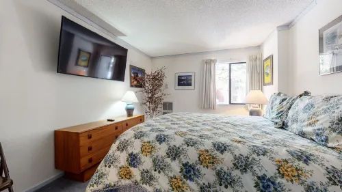 Private Balcony, Pool and Tennis Court Access - Spacious Inviting Haven