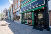 Chic Retreat - WiFi, Air Conditioning, Near Airport Hotels in Peoria