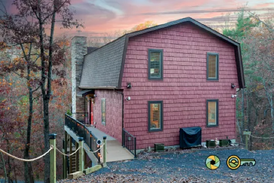 Private Hot Tub and Stunning Sky Views - Serene Mountain Retreat