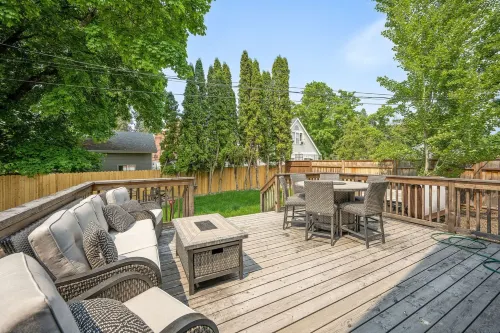 Charming Retreat - Hot Tub, Fire Pit, Rainfall Shower