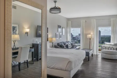 Lagoon Pool and Breathtaking Gulf Views - Stunning Coastal Oasis Отели в г. Мирамар-Бич