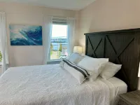 Breathtaking Sunrise Views and BBQ Grill - Charming Coastal Escape