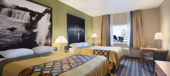 Super 8 by Wyndham Lees Summit Hotels in Jackson County