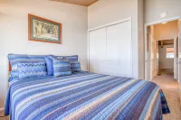 Breathtaking Ocean Views and Cozy Living Space - Inviting Coastal Retreat Hotels in Neskowin
