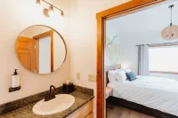 Electric Desk and Fully-Equipped Kitchen - Stylish Boutique Haven