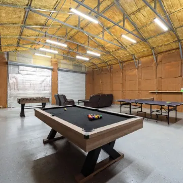 Cozy 3-bedroom cabin in Dahlonega with a vibrant Game Room!
