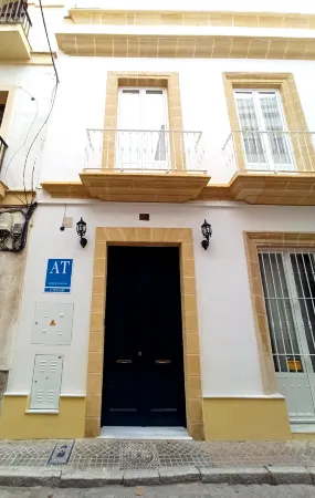 Apartamentos la Higuera by Vgh Отели рядом с достопримечательностью «Фортеця в Хересі-де-ла-Фронтера»