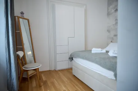 Codelli Deluxe Unique Fresko Apartments Отели рядом с достопримечательностью «Трёхмостовье»