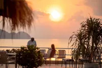 Baan Jai Dee Beach Front Hotel - Ocean View