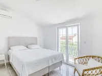 Comfortable Villa in Orebic with Garden Near Seabeach - Kitchens