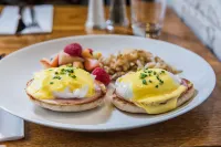 Doubletree by Hilton New York Times Square West - sarapan