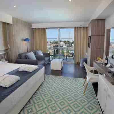Nestor Hotel Rooms